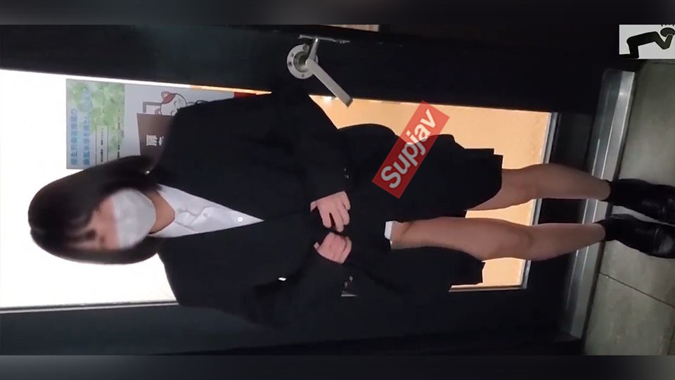 FC2PPV 3367803 [Caution] (Currently) Mio-Chan. Going To High School With No Panties. While Confused By Her First Meat Stick, At The End A Large Amount Of Sperm Is Bukkake On Her Uniform.