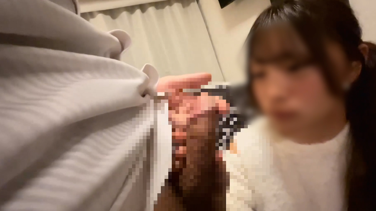 FC2PPV 4698988 She Has Never Even Held Hands With Her Boyfriend Before. She Sucks An Old Man’s Dick And Makes Him Feel Good. [Personal Video] No.329